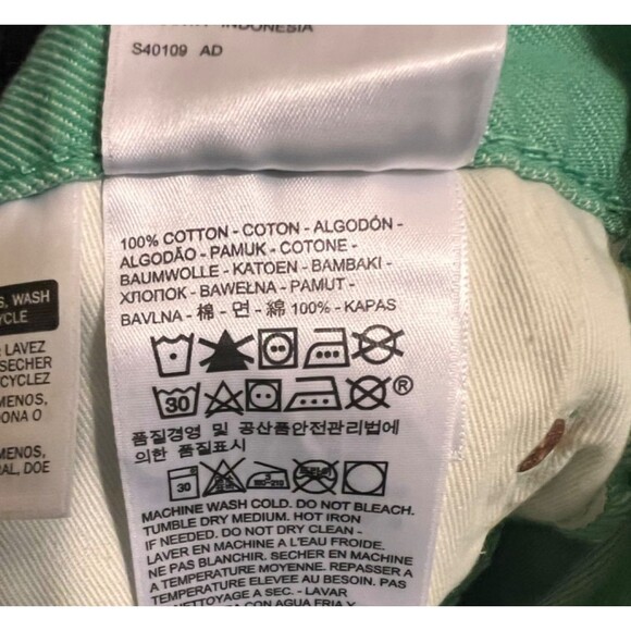 LEVI'S 501 Green Cuffed Mid-Rise Non-Stretch Button Fly Denim Shorts 30 (32) NWT - Picture 7 of 7